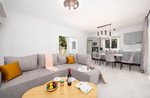 Leivathos Villa | Villa Tania Dio - Two Bedroom Villa, Sleeps 4