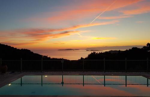 Termenades Villa | Villa Theia et Studio Theia