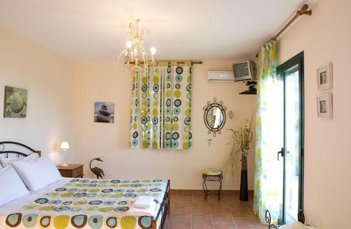 Tsoukaladhes Apartment | VILLA TIMOKLIA 7