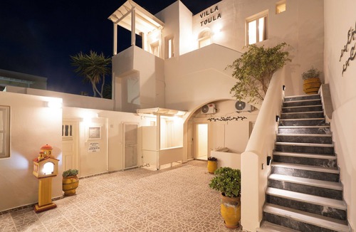 Fira Hotel | Villa Toula