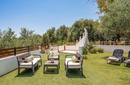 Agrilia Villa | Villa Trevilat by Villa Plus