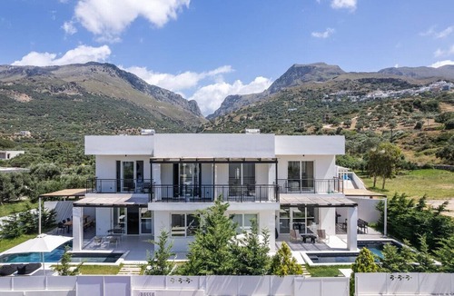Plakias Villa | Villa with Private Pool and BBQ, 200m to the beach