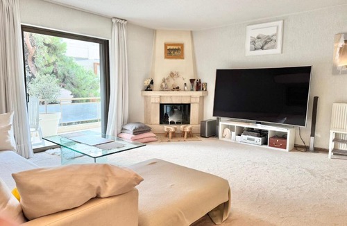 Vari-Voula-Vouliagmeni Apartment | Villasonboard 2 Bed Condo Beach Seaview Greek Riviera Vouliagmeni