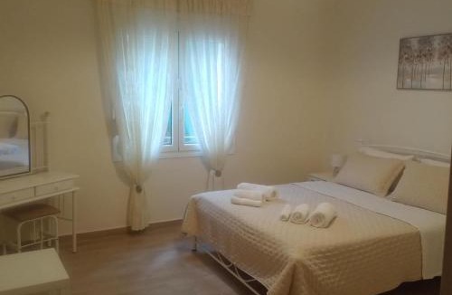 Piraeus Apartment | Vintage Comfort