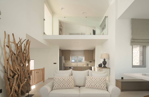 Bali Villa | ViveVerde Villa, featuring 3 Pools - Walking distance to Beach & Shops