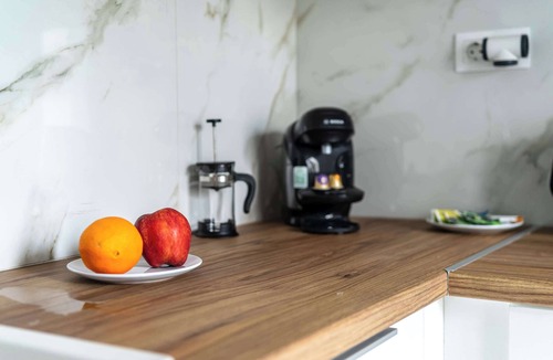 Vyronas Apartment | Warm & Stylish 1BR l King Bed