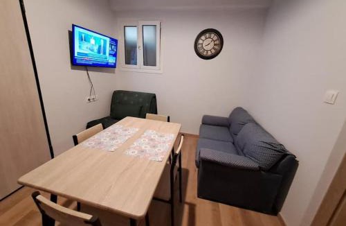 Aigaleo Apartment | West Athens Welcome Δυτικά της Αθήνας
