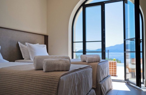 Agia Efimia Villa | White Arch Villa