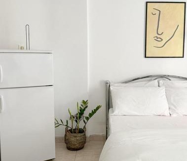 Komotini Apartment | White Charm Studio