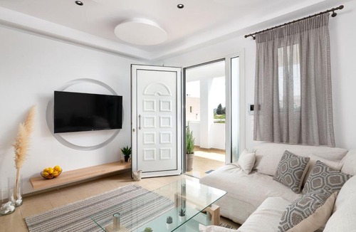 Kremasti Apartment | White House Kokas Luxury Apartments