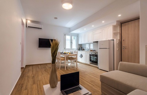 Adamas Apartment | White Rock Milos Suites