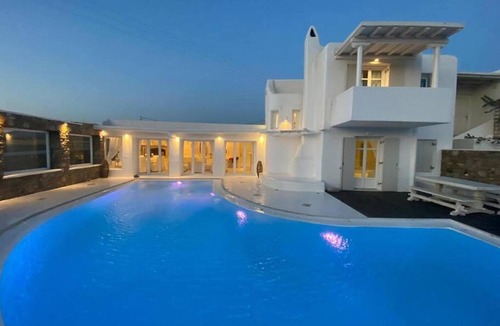 Kalafatis Villa | White Villas · Villa Millio in Kalafatis - 2 beaches 1min walk