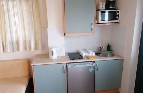 Stalida Apartment | Wohnung "Zitronenbaum-Terrasse" by Interhome