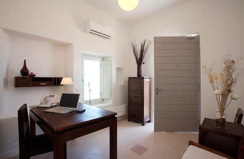 Akrotiri Villa | Wonderful Santorini Villa | 5 En-Suite Bedrooms | Villa Elysium | Heated Pool