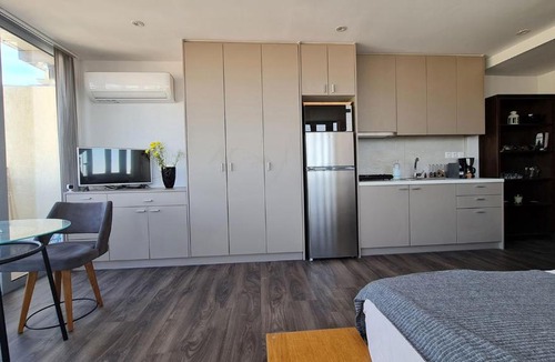 Kallithea Apartment | Xenophon Suite at National Opera SNFCC Park