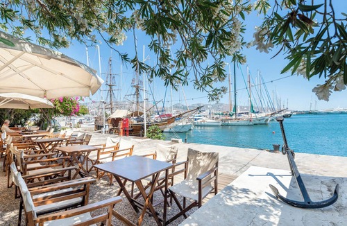 Kastella Boat Rental | Yacht Ferretti: Day Trip Greek Islands/Athenian Riviera. Guests 10