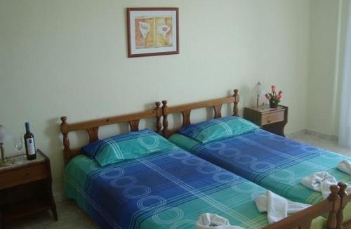 Gerakini Apartment | Yianna Studios & Apartments