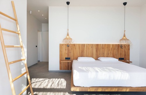 Plakias Villa | Your Hestia away from home: Elegant 6BR Villa