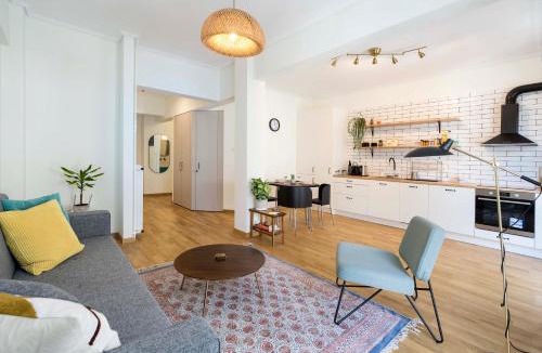 Petralona Apartment | Your Perfect Relaxing Eclectic Gateway In Athens