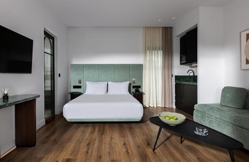 Piraeus Apartment | Zea Urban Living