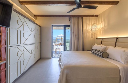 Zefiria Hotel | Zefyria Luxury Suites
