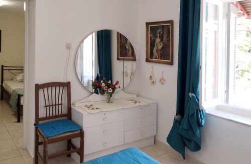 Afetai House | Zina's Cottage in Afetes