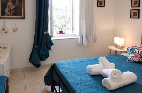 Afetai House | Zina's Cottage in Afetes