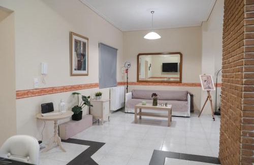Chalcis Apartment | Zoe's apartment by the sea