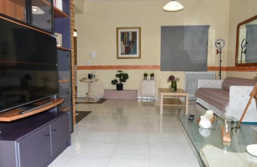 Chalcis Apartment | Zoe's apartment by the sea