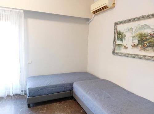 Γωνιακό φωτεινό 3κλινο δωμάτιο