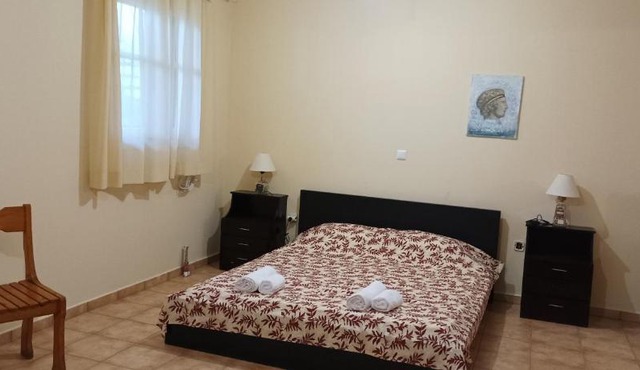 Διαμέρισμα ισογείου με ημιυπογειο in Petalidhion