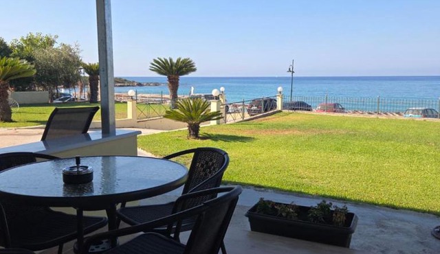 Μοντέρνο παραθαλάσσιο σπίτι in Ligia