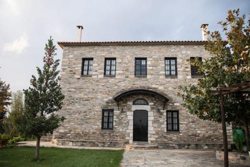 πέτρινο αρχοντικό Πορταριά in Portaria