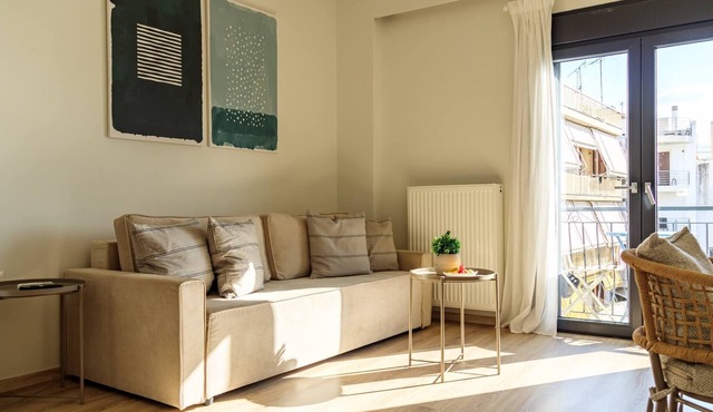 2 Bedroom Apartment in Koukaki