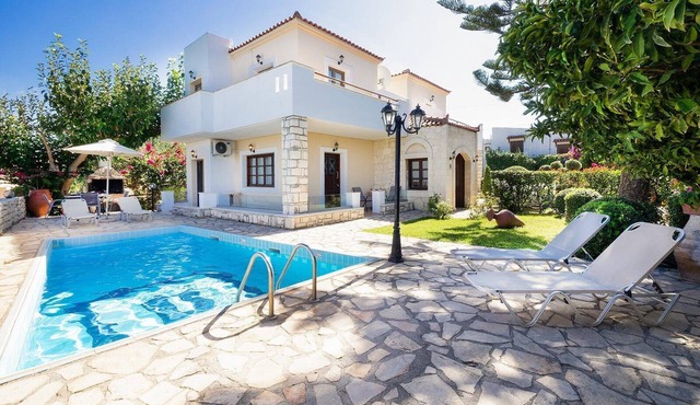 2-Bedroom Villa Marilia With Private Pool in Rethymno
