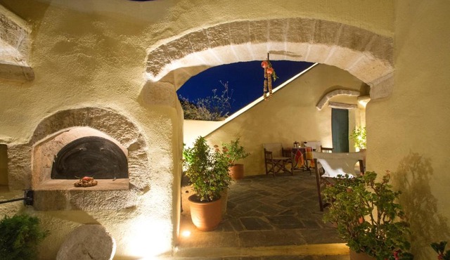 Abramis Rooms in Mitáta