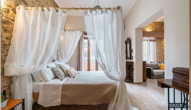 Absinthia Legacy Country House with Shared Garden, Wi-Fi and Air Conditioning in Soroni
