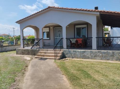 Aggela House in Ávaton