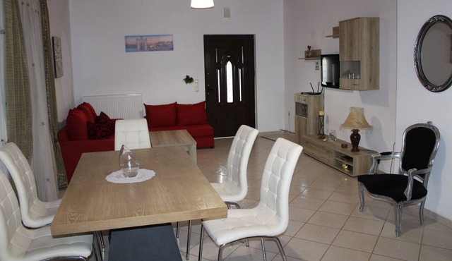 Aggeliki's traditional cottage in Topolia in Kissamos