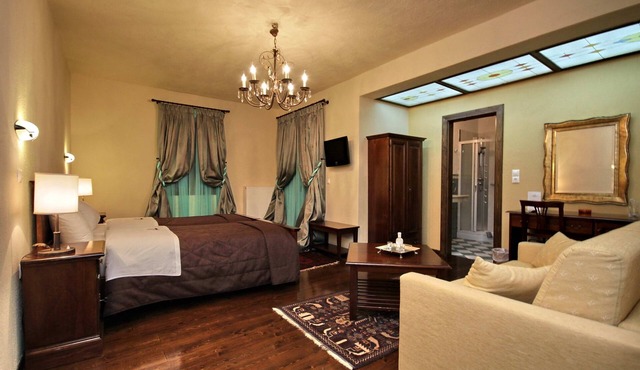 Aiora Luxury Suites