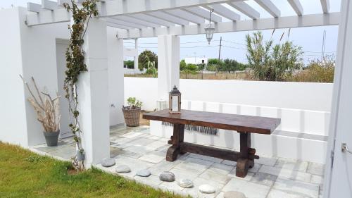 Akrotiri Villas Skyros
