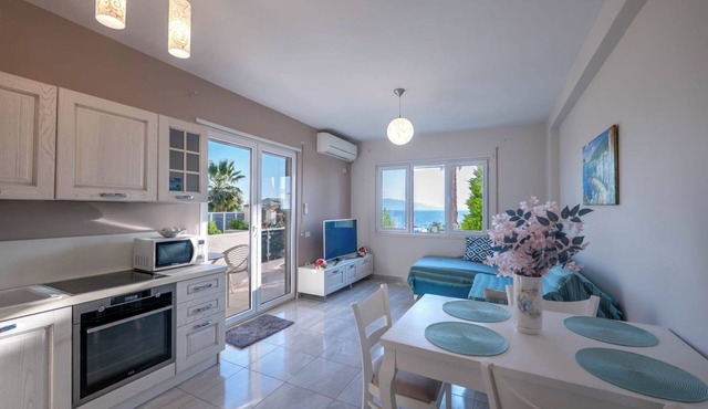 Albania Dream Beachfront Apartment in Sarand