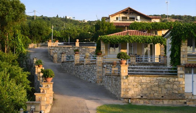 Alexandros Beachfront Apartments in Kalamata