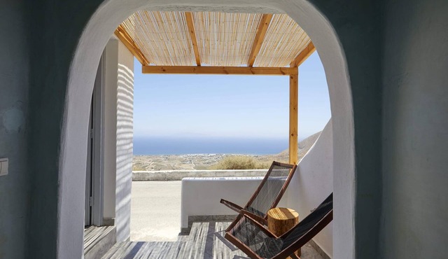 Alluring Santorini Suite | Thalassa Pearl Suite |Breathtaking Seaviews