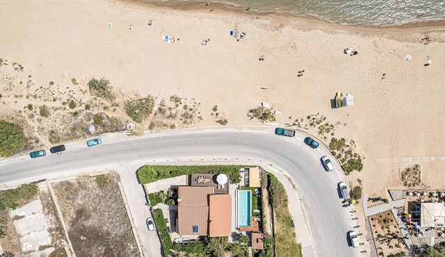 am Strand mit Pool für eine oder zwei Familien by Interhome in Agia Marina
