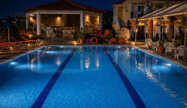 Andreas Premium Apartments - Public Pool near the sea By Villa Mana Gers in Zakynthos