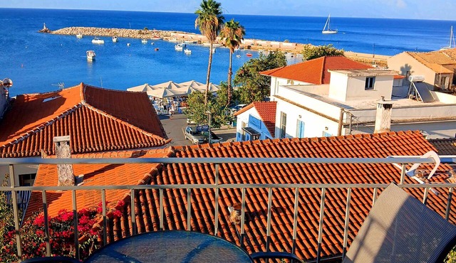 Angira 5 Seaview Escape - Koroni Bright Getaway