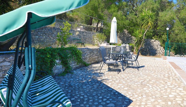 Antigoni Villa Tria in Longos in Longos