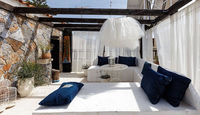 Antonia's Red apartment deluxe with roof terrace - Old town view in Rethimno