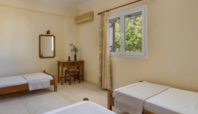 Apartment for 5 Second Building in Lakithra